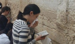 娱乐吃瓜君订婚,喜结良缘，开启人生新篇章！