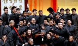 娱乐吃瓜报道文章,明星们背后的惊人真相大揭秘！